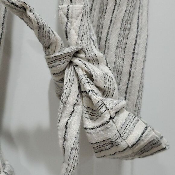 Heart Loom linen/cotton romper, size small - Picture 4 of 5